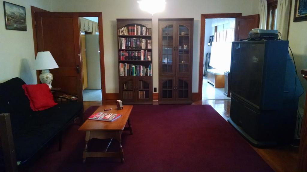 Fish & Loaves Bed And Breakfast Numidia Bagian luar foto