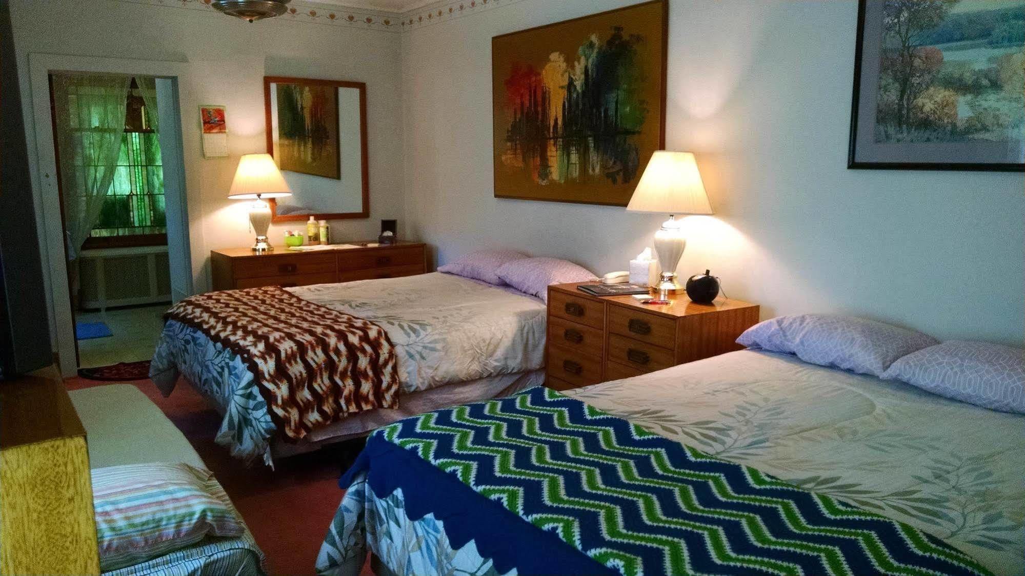 Fish & Loaves Bed And Breakfast Numidia Bagian luar foto