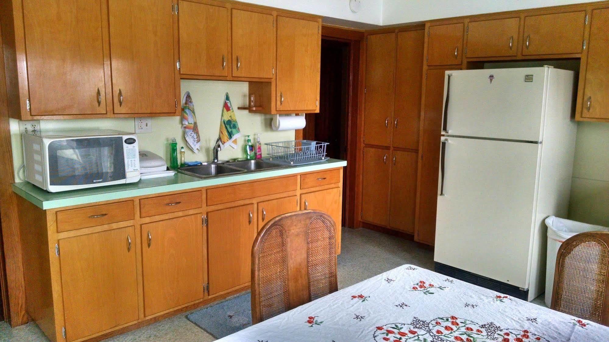 Fish & Loaves Bed And Breakfast Numidia Bagian luar foto
